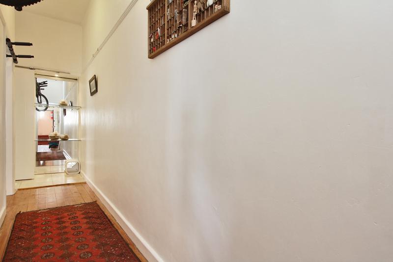 To Let 1 Bedroom Property for Rent in Green Point Western Cape